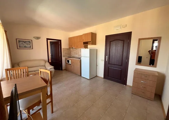 Rose Village شقة *